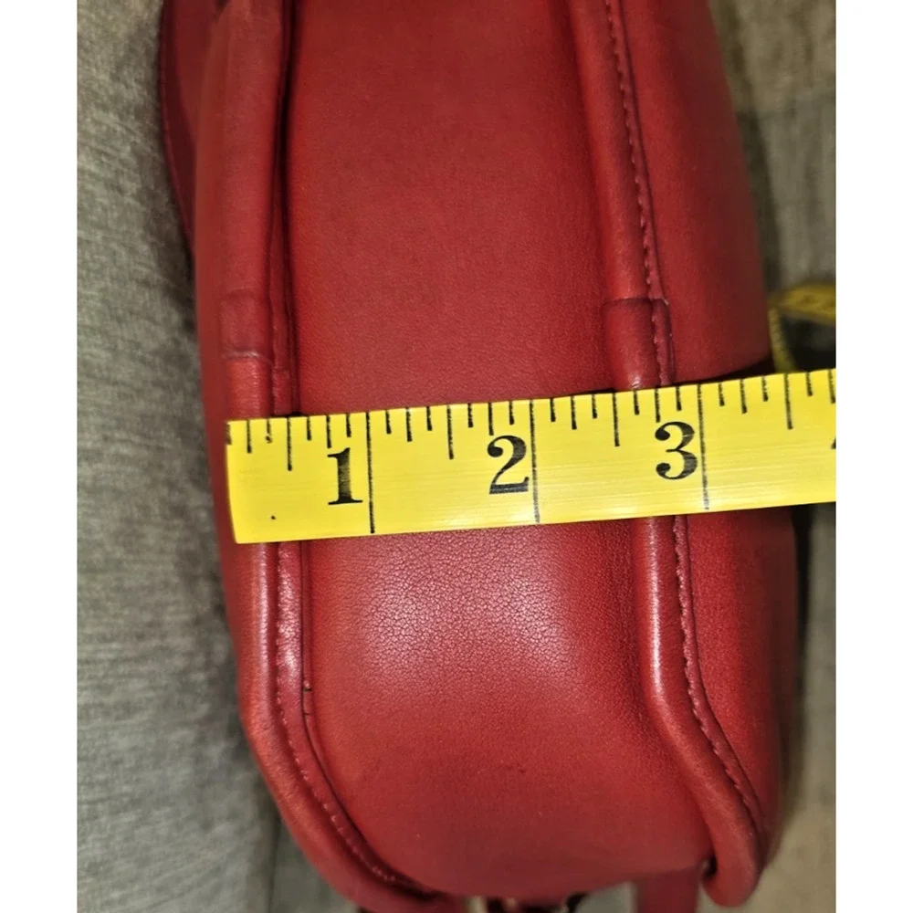 Coach Chester 9901 Vtg Red Glove Tanned Leather Crossbody Shoulder Bag USA Brass